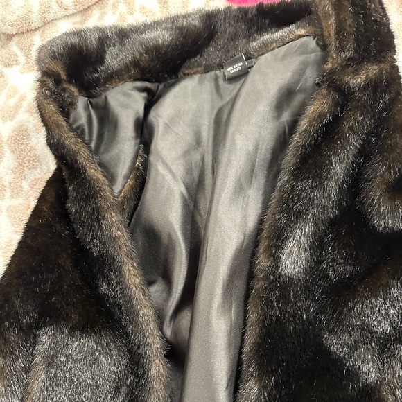 Cejon faux mink sleeveless vest in size Small - Picture 12 of 13